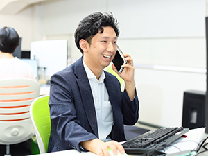 あかね社会保険労務士法人 人事労務／月12日リモート可／年休126日／フレックス
