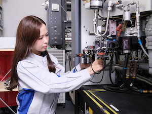 株式会社フジワーク 月15日勤務！半導体製造装置のメンテナンス／年間休日185日