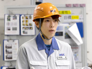 AGCグラスプロダクツ株式会社(AGCグループ) 製造スタッフ／土日祝休み／賞与年2回／福利厚生充実／面接1回