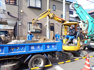 上陽テクノ株式会社 ケーブル埋設・舗装工事／月給38万円以上／社員寮完備