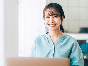 株式会社トゥーバトレーディング 貿易事務／英語で世界の食品を日本へ届ける／未経験可／土日祝休