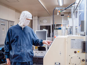 茨木・大成化工株式会社(大成化工グループ) 総合職（製造オペレーター・生産管理業務）土日祝休／賞与4カ月