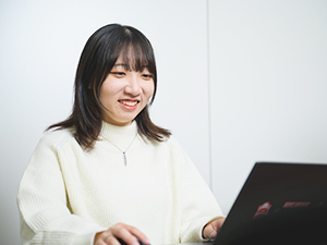 株式会社アルテミス グッズ企画会社の総務／年休128日／残業月平均10h未満