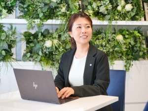 トゥインクルワールド株式会社 営業事務／年休125日／未経験歓迎／残業月10h程／土日祝休