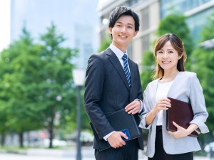 株式会社ライフスタイル 既存顧客中心の保険営業／未経験歓迎／年休120／17時退社可