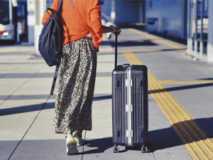 株式会社東横イン（東横INN中部国際空港） ホテリエ（フロント業務）／未経験OK／年休169日／空港手当