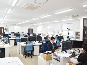 株式会社イクロス(イクロスグループ) 事務総合職（請求業務・業務改善・システム運用サポート）