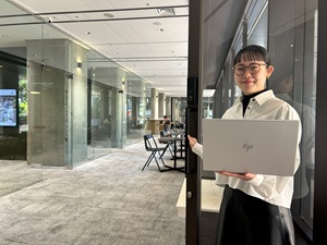 ｓｙｎｃ株式会社 人事（新卒採用）／経験者は月給30万円～／裁量大／服装自由