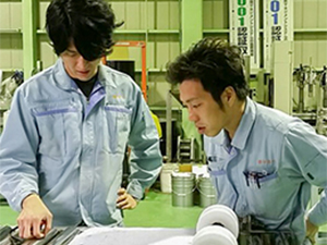 株式会社マカベ 産業機械設計スタッフ／上場メーカーと取引／月給30万円以上