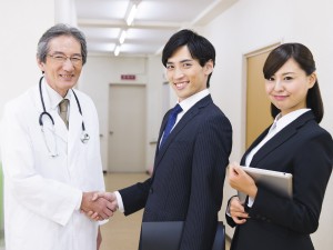 株式会社エムアイディ(メハーゲングループ) 医療機器のデリバリー／未経験歓迎／年休125日／残業月10h