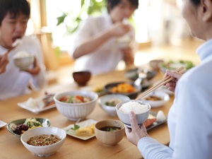 サタケグレインマシナリー株式会社(グループ会社／株式会社サタケ) 米加工機のメンテナンススタッフ／未経験歓迎／年休128日