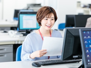 タキロンシーアイアグリ株式会社(伊藤忠グループ) 営業事務／土日祝休・年休125日／転勤無／賞与実績3.5カ月