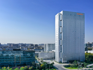 Ｓｕｎｇｒｏｗ　Ｊａｐａｎ株式会社（サングロウ ジャパン） コールセンター／年間休日130日／年収400万円以上