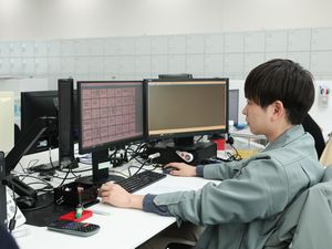 守谷輸送機工業株式会社【スタンダード市場】 荷物用エレベーターの設計／直近賞与6.3カ月／年休122日