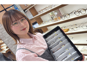 メガネの田中チエーン株式会社 似合う一本へ導く販売スタッフ／賞与年2回／月9休／残業ほぼ無