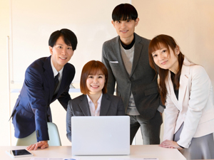 株式会社エコールインターナショナル 人材コーディネーター（営業職）／営業経験者歓迎／土日祝休み