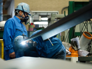 株式会社ニホンケミカル 鋼材加工スタッフ／尾道・三原／実質年休125日／賞与6ヵ月