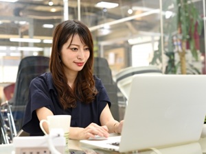 弁護士法人アークレスト法律事務所 弁護士アシスタント／年休120日～／残業ほぼナシ／未経験歓迎