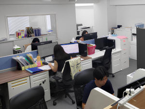 エクササイズコーチジャパン株式会社 経理事務／年休120日以上／土日祝休／残業少／服装髪型自由