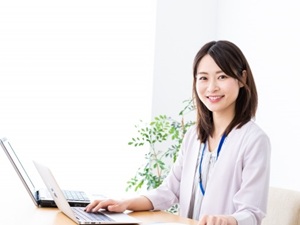 株式会社エム・シー・ピー 総務職／未経験歓迎／年休120日以上／土日祝休み／残業少なめ