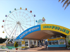 南知多ビーチランド (泉陽興業株式会社) 「観覧車スタッフ」1周約10分 伊勢湾を望む空の旅へご案内