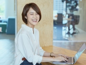 Ｓｏｌｖｖｙ株式会社【グロース市場】 事務（マネージャー候補）／年休120日／年収600万円以上