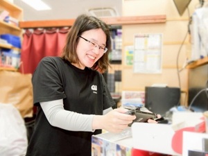 株式会社アラート リユースショップの買取販売スタッフ／未経験歓迎／完全週休2日