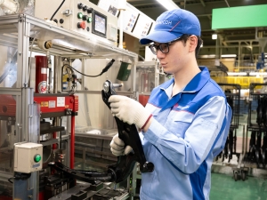ナミコー株式会社(ダイハツグループ) 未経験歓迎の製造職／年休121日／賞与年4.4ヶ月分／転勤無