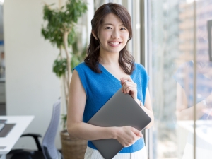 株式会社キューブアクト 英語力ゼロからできる貿易事務／年休125日／リモートあり