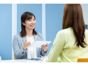 朝日信用金庫 営業／創業100年／平均勤続20.6年／未経験歓迎／土日祝休