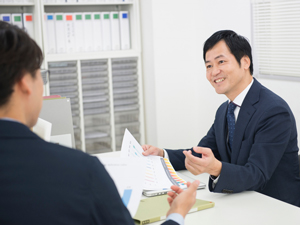 ミノシマ株式会社 提案営業／幹部候補／完休2日・年休125日／年収800万円可