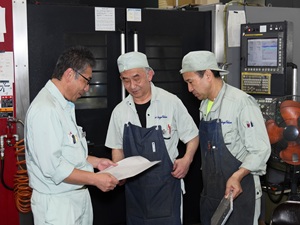 株式会社足利技研 NCプログラムが組める方／賞与4ヵ月分／完休2日制／足利市