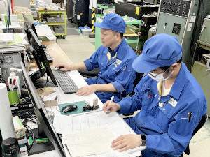 クロバー株式会社 生産技術／年休120日以上／土日祝休み／創業100年の安定性