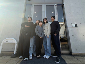 株式会社Ｄｅｃｏｒａｔｉｏｎｓ コンサートグッズ企画制作／有名アーティストを裏側から支える！