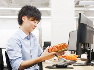 株式会社神戸物産【プライム市場】 海外輸入食品の品質管理（検品・検食）／未経験から上流工程へ