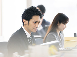 九州地理情報株式会社 事務系総合職／将来のリーダー候補／年休125日／定着率95％