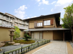 関西建物管理サービス株式会社(医療法人新生十全会グループ) 不動産管理／賞与年2回／年休121日　原則土日祝休／基本定時