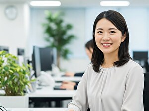 ストラパック株式会社 人事総務／土日祝休み／将来の管理職候補／家族・住宅手当あり