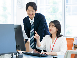 銀平グローバル株式会社 営業事務／土日祝休／年休124日／月給26万円～32万円