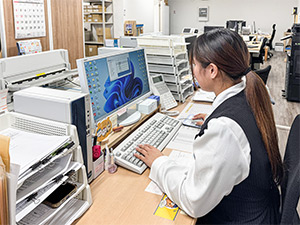 岡元木材株式会社 営業事務／創業73年の老舗安定企業／残業なし／未経験歓迎