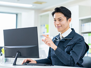 新潟企業株式会社(新潟トヨタグループ) 経理／経験者募集／残業月15時間以下／入社直後に有給付与