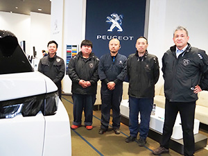 プジョー・シトロエン・ランドローバー 正規ディーラー ／ 株式会社 リバティーハウス 希少車／残業なし／月給30万円～35万円／年休120／整備士