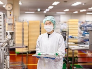 ゲートグルメジャパン有限会社 機内食の盛り付けスタッフ／未経験歓迎／年休125日以上