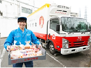 山崎製パン株式会社　埼玉工場 パンや和洋菓子を運ぶルートセールスドライバー