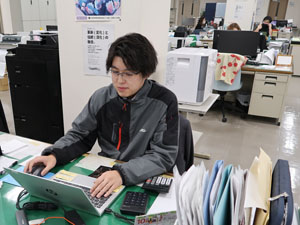 株式会社ホッカン 食のルート営業／未経験OK／札幌勤務／転勤無し／残業月15h