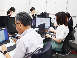 学校法人ホスピタリティ学園(旧トラベルジャーナル学園) 専門学校の学生募集の広報／管理職候補／年休127日／残業少