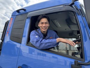 株式会社イワサワ 大型タンクローリードライバー／連休可（直近実績最大14連休）