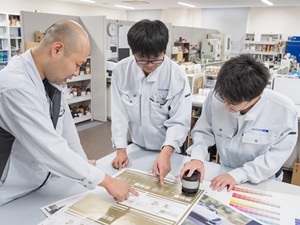 女神インキ工業株式会社 業務用印刷インキの海外営業・貿易事務（英語対応）／未経験歓迎