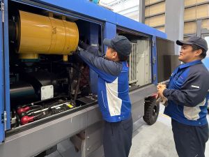 デンヨー株式会社【プライム市場】 サービスエンジニア／未経験歓迎／年休125日／賞与5.2カ月