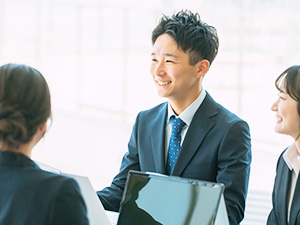 子田株式会社 太陽光発電の用地開発営業／月給30万～／土日祝休み／転勤なし